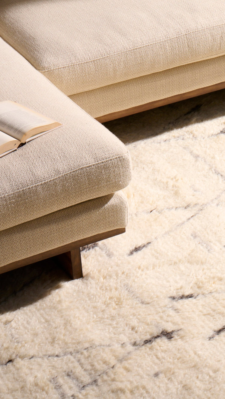 Afella | Blue & White Wool Rug – Resonnaire Home